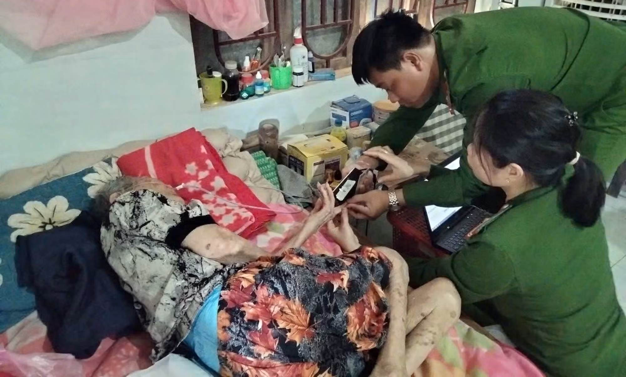 liet-si-2-ngoc-thi.jpg