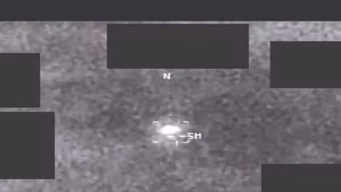 Mỹ công bố thêm dữ liệu chưa từng có về UFO