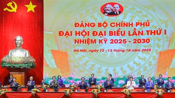 Chính phủ tinh giảm 145.000 biên chế, tiết kiệm chi thường xuyên 39.000 tỷ đồng mỗi năm