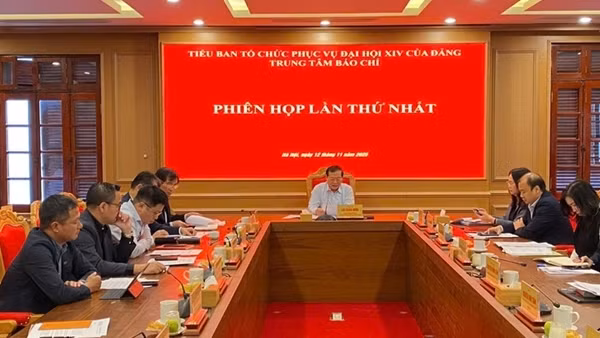 Khẩn trương chuẩn bị cho Trung tâm Báo chí phục vụ Đại hội XIV của Đảng