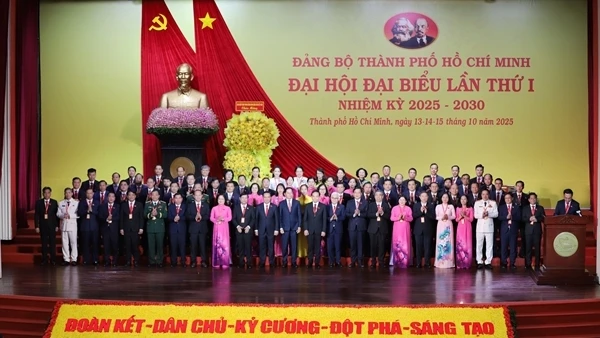 Xây dựng TP Hồ Chí Minh trở thành đô thị văn minh, hiện đại, nghĩa tình