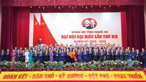 Đổi mới tư duy và quyết liệt hành động, tạo sức bật mới cho Nghệ An