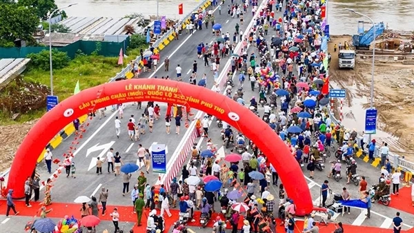 Nhân dân được hưởng thành quả, đất nước được nâng tầm