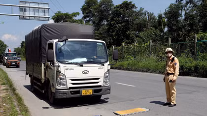 “Lọc” nguy cơ ma túy, nồng độ cồn đối với tài xế container, xe tải