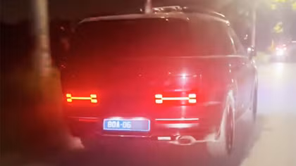 Khẩn trương điều tra vụ tai nạn liên quan xe biển xanh ở Hà Nội