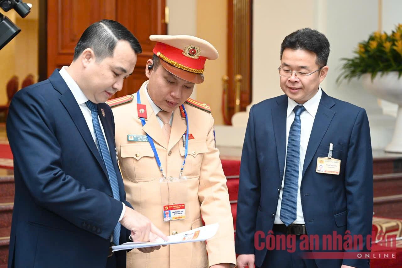 Bảo vệ an toàn Hội nghị lần thứ nhất Ban Chấp hành Trung ương Đảng khóa XIV tiến hành -6