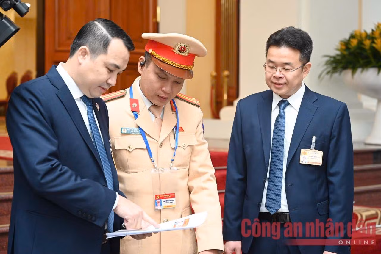 Bảo vệ an toàn Hội nghị lần thứ nhất Ban Chấp hành Trung ương Đảng khóa XIV tiến hành -6