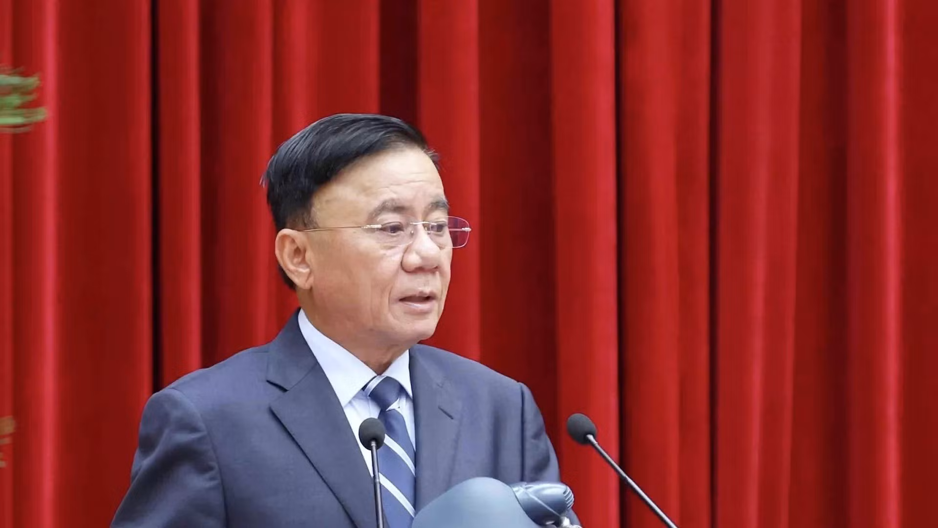 Đồng chí Trần Cẩm Tú làm Thường trực Ban Bí thư Trung ương Đảng khoá XIV -0