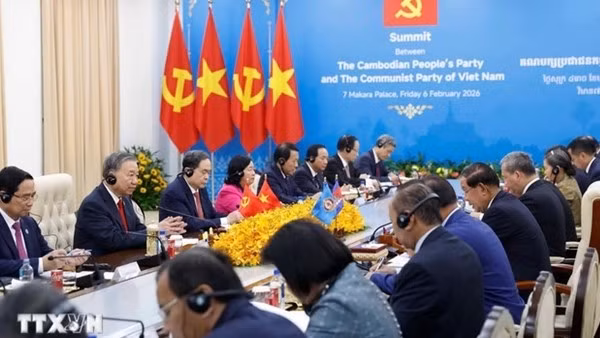 Việt Nam coi trọng và ưu tiên phát triển mối quan hệ với Campuchia