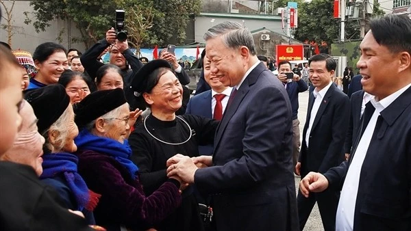 Xúc động cuộc gặp mặt của Tổng Bí thư Tô Lâm với nhân dân các dân tộc tỉnh Cao Bằng