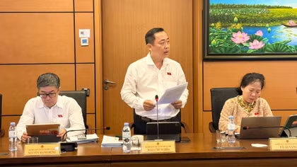 Đại biểu Quốc hội đề nghị cần cấm kinh doanh bóng cười nhằm mục đích giải trí