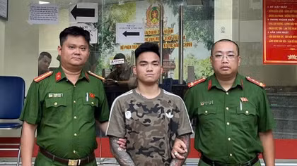 Vác điếu cày đánh bạn trai mới của người yêu cũ