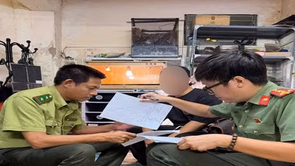 Thu giữ 30 cá thể trăn, rắn nuôi nhốt trái phép
