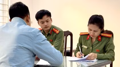 Chuyện chưa kể về những người gác “dòng chảy” thông tin