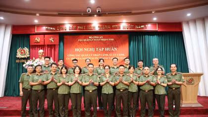 Nâng cao hiệu quả công tác quản lý người nước ngoài tại Việt Nam
