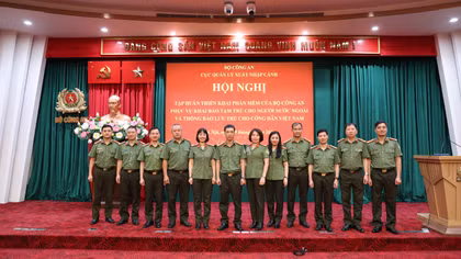 Triển khai phần mềm khai báo tạm trú cho người nước ngoài 