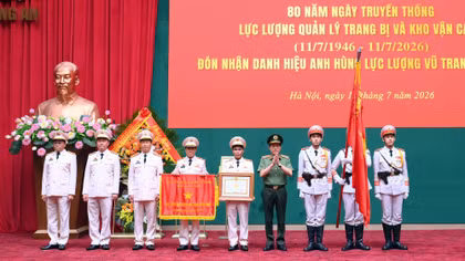 Cục Trang bị và kho vận đón nhận danh hiệu Anh hùng Lực lượng vũ trang nhân dân