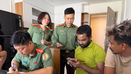 Kiểm tra, rà soát người nước ngoài tạm trú trên địa bàn Hà Nội