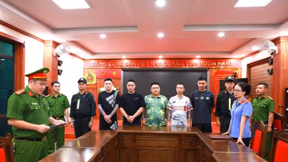 Khởi tố, bắt tạm giam nhóm đối tượng sản xuất, đăng tải video bạo lực