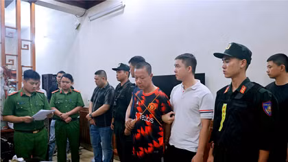 Tiếp tục bắt giữ đối tượng cộm cán trong đường dây cá độ bóng đá 1.200 tỷ