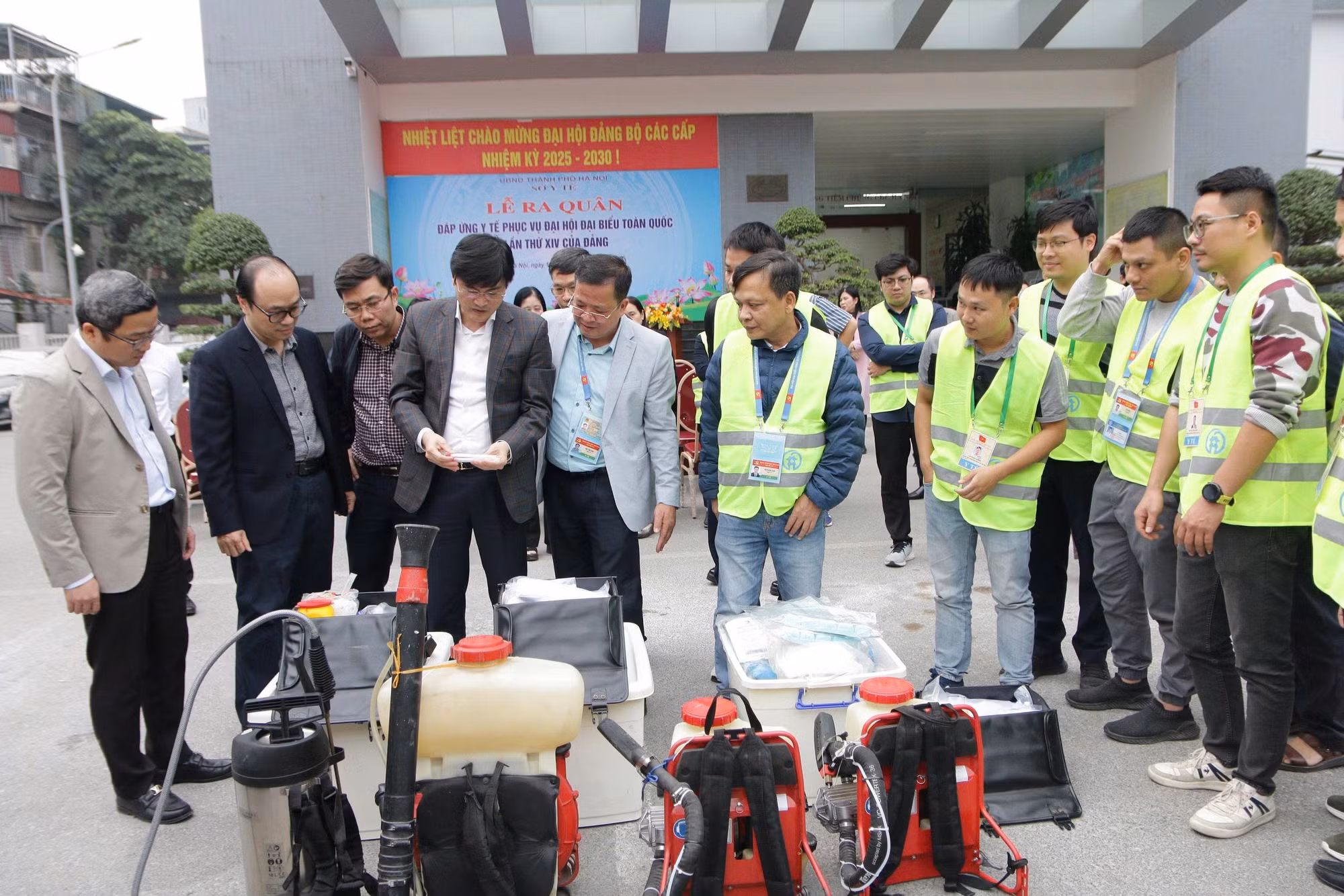 Hà Nội ra quân đảm bảo y tế phục vụ Đại hội lần thứ XIV của Đảng -0