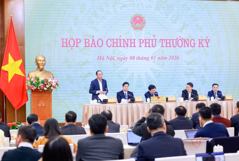 Thứ trưởng Bộ NN&amp;MT Phùng Đức Tiến thông tin về tiến độ "Chiến dịch Quang Trung" tại họp báo Chính phủ.