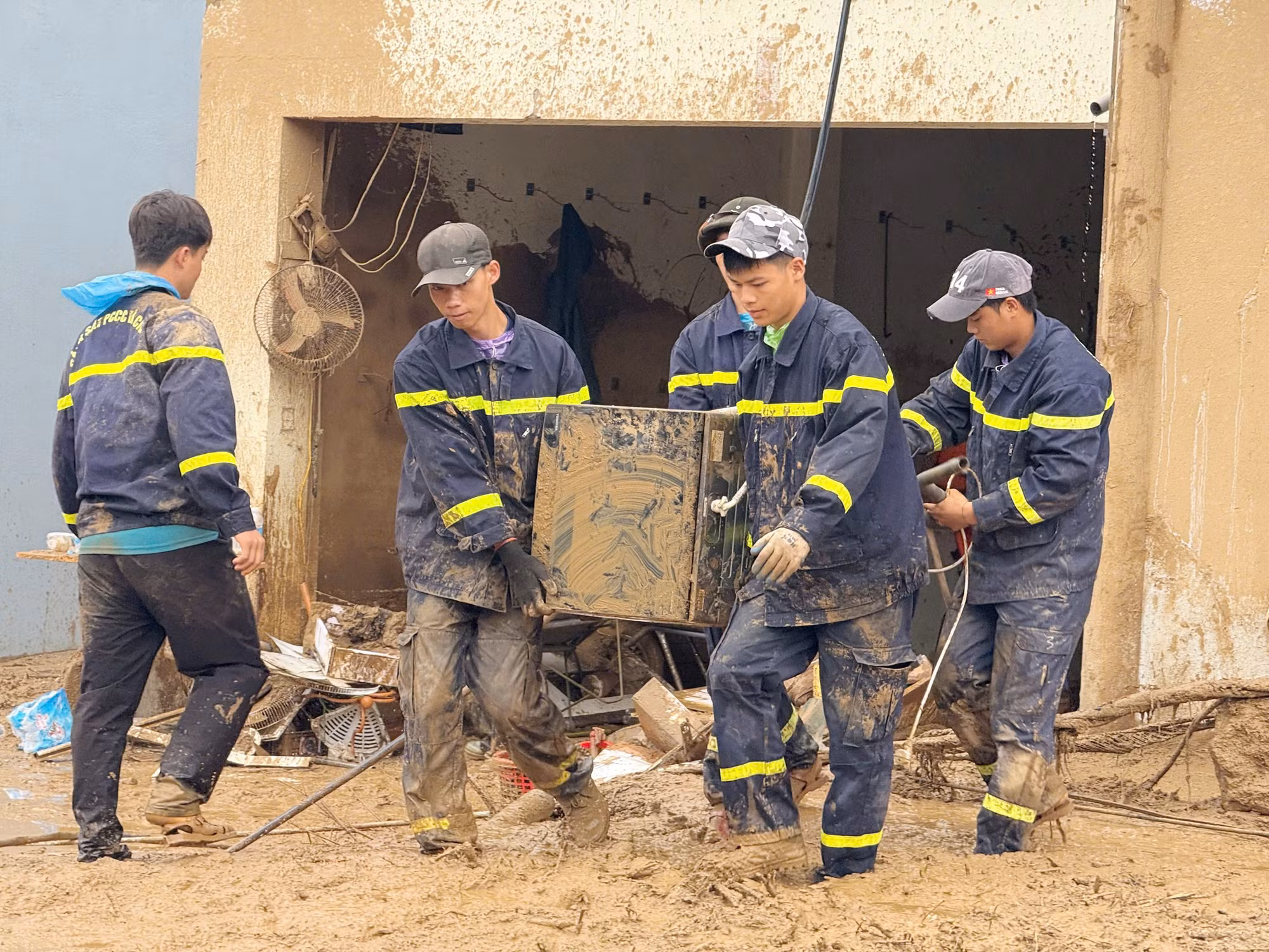anh-pccc-cuu-dan-3.jpg