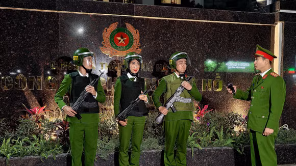 Tuần tra vũ trang, bảo vệ tuyệt đối an ninh Đại hội XIV của Đảng