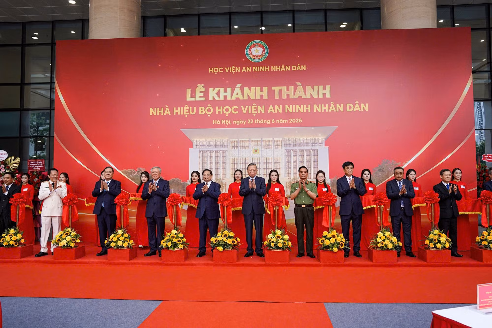 khanh-thanh-nha-hieu-bo.jpg