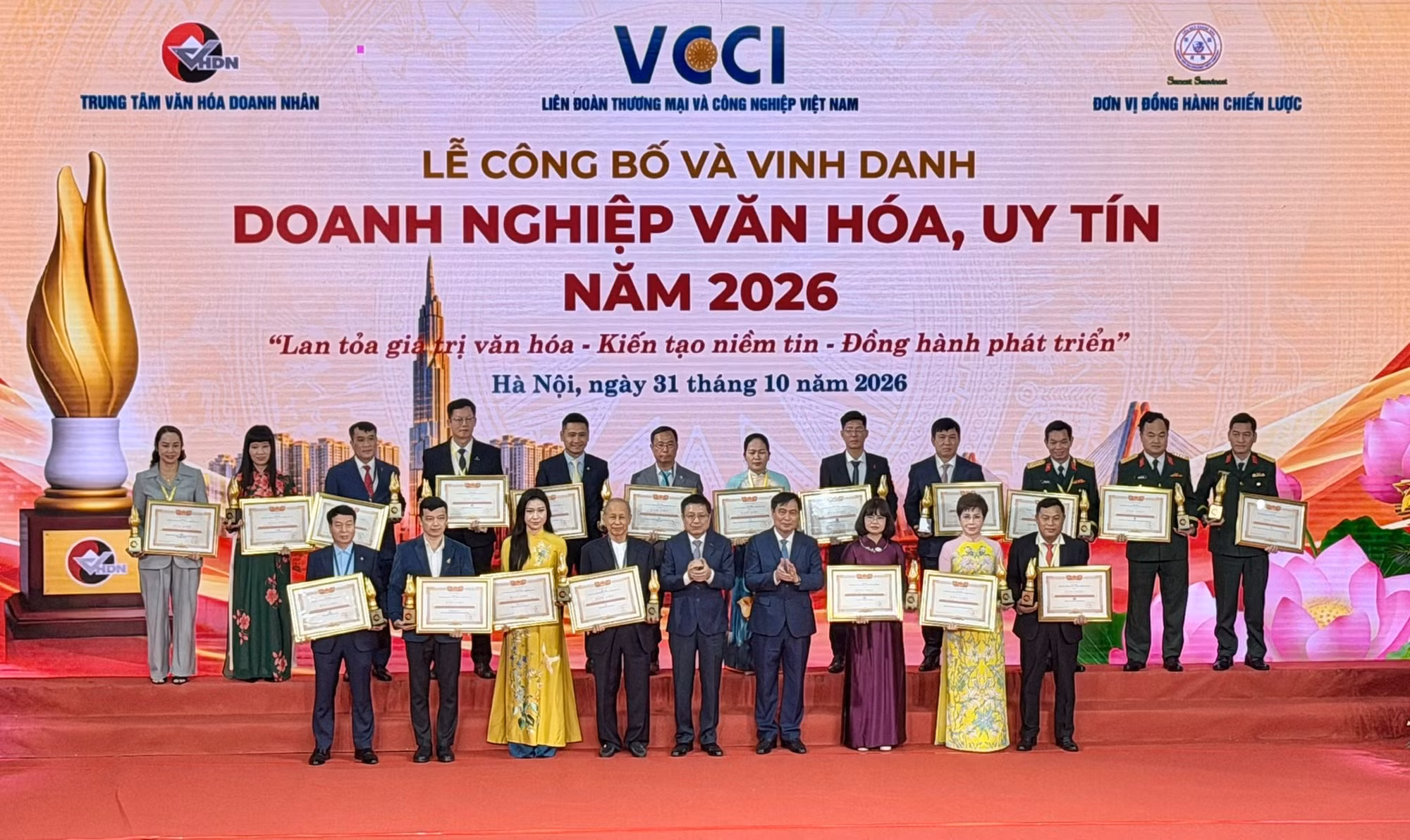 top-20-doanh-nghiep-06de9ddabc5a0bc9041c78cf89b5f858.jpg