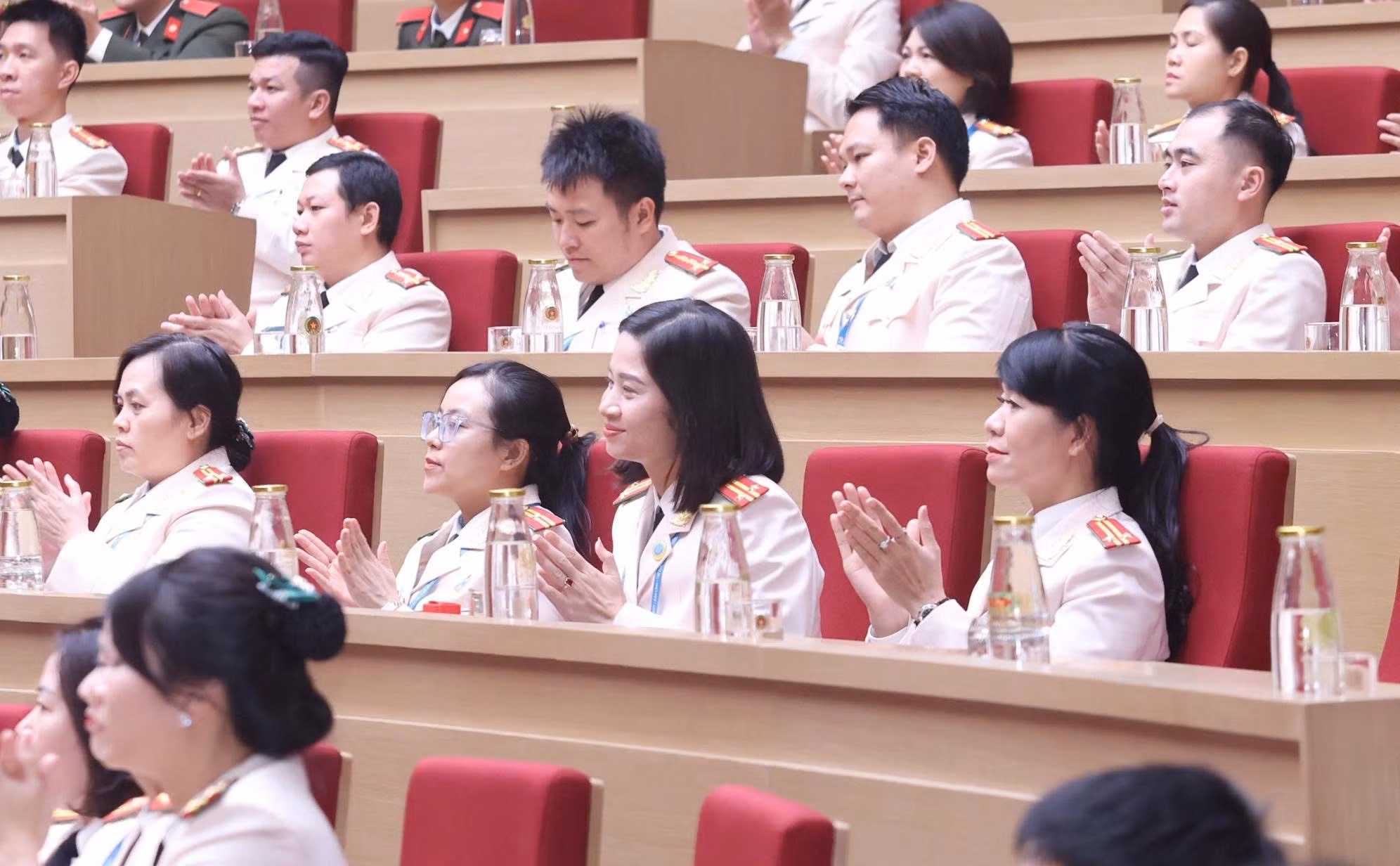 Giai đoạn cách mạng mới là 