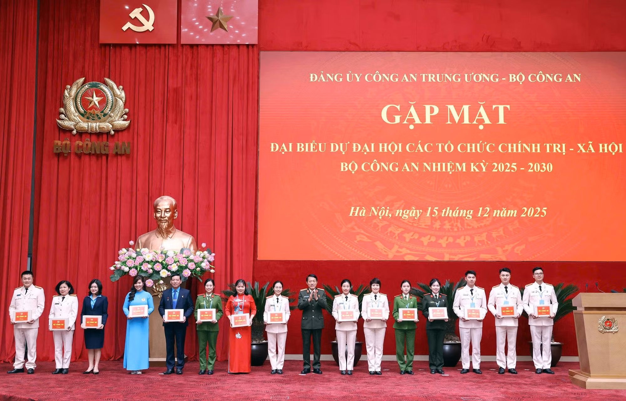 Giai đoạn cách mạng mới là 
