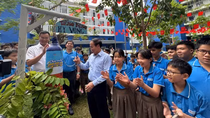 Phó Thủ tướng Lê Tiến Châu: "Qua giông bão, chúng ta sẽ mạnh mẽ hơn!"