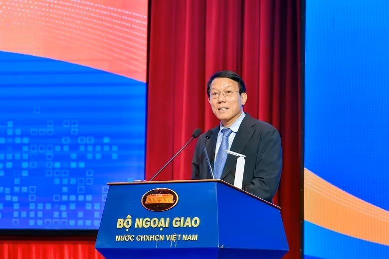 Đại tướng Lương Tam Quang - Bộ trưởng Bộ Công an đề nghị toàn hệ thống chính trị cần thống nhất nhận thức về ngoại giao công nghệ trong kỷ nguyên mới, đồng thời nhấn mạnh triển khai ngoại giao công nghệ cần hết sức linh hoạt, nhạy bén.