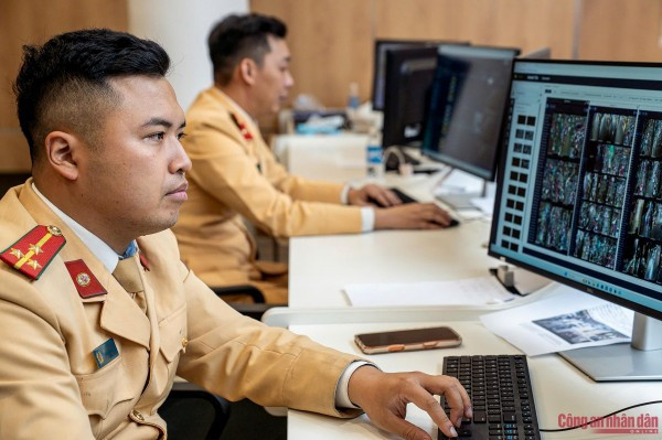 CBCS tập trung, phân tích các dữ liệu truyền về Trung tâm điều khiển giao thông