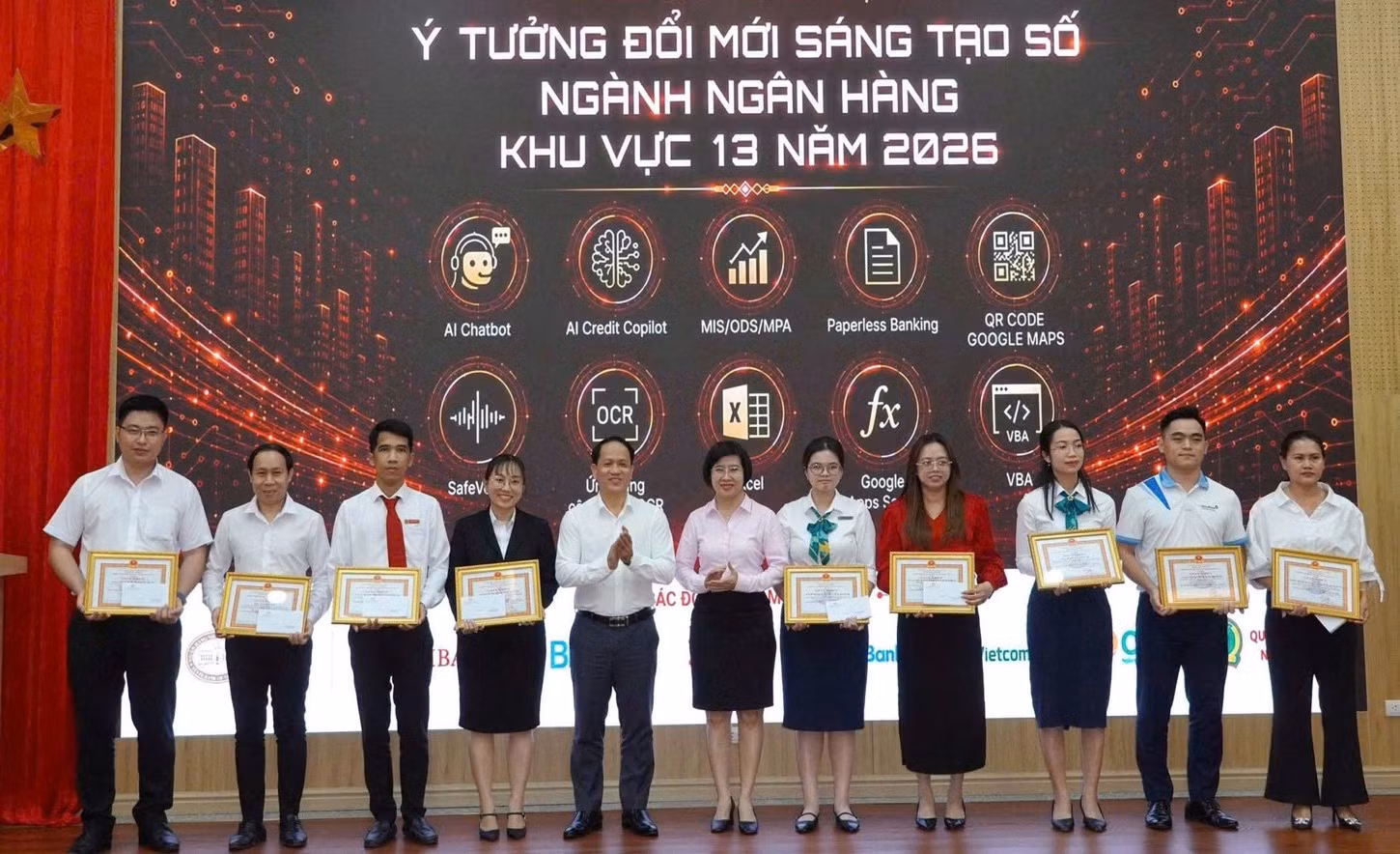 Agribank Chi nhánh Bắc Long An vinh dự đạt Giải Khuyến khích tại Cuộc thi “Ý tưởng đổi mới sáng tạo số ngành Ngân hàng Khu vực 13” năm 2026.