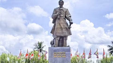 Anh hùng nước Việt trong thơ vịnh sử của danh sĩ Nhữ Bá Sĩ