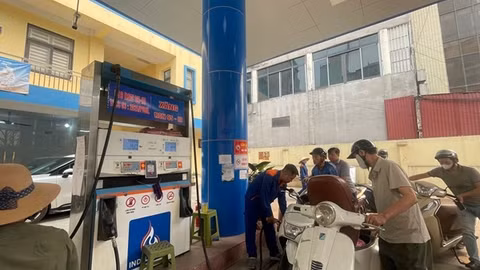 Giá xăng dầu đồng loạt giảm