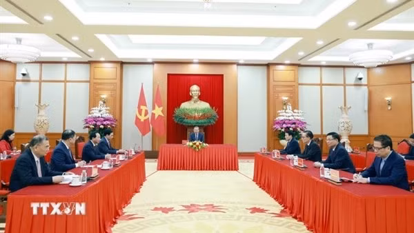 Tổng thống Liên bang Nga Vladimir Putin điện đàm với Tổng Bí thư Tô Lâm