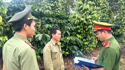 Công an xã bám làng, đảm bảo an ninh trật tự từ cơ sở