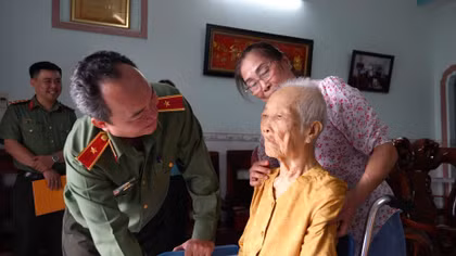 Trọn vẹn nghĩa tình với gia đình thương binh, liệt sĩ 