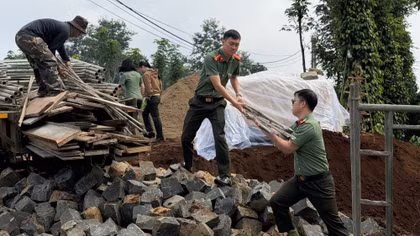 Hun đúc niềm tin từ những “mái nhà xanh”