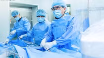 Hút thuốc lá 40 năm, người đàn ông phải cấp cứu trong tình trạng nguy kịch