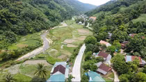 Bình yên dưới chân núi Pu Phen