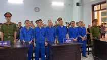 Tổ chức sử dụng, mua bán ma túy trong quán bar, nhóm bị cáo lãnh 44 năm tù