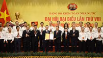 Chủ tịch Quốc hội: “Chỉ cần một phút lơ là, không vững vàng về tư tưởng chính trị, là có thể sa ngã”