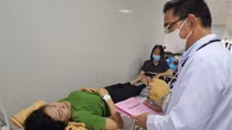 Hơn 100 người ngộ độc sau khi ăn bánh mì Ngọc Hà