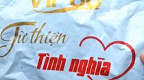 Nhóm người tự xưng “trao quà từ thiện” ở Huế có biểu hiện bất thường