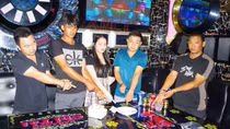 Đột kích quán karaoke, phát hiện nhiều đối tượng "phê đá"