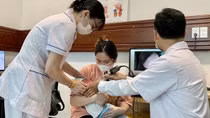 Gia tăng trẻ đến khám vì cúm mùa, cần phòng ngừa để không diễn biến nặng